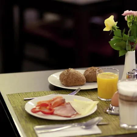 Mercure Frankfurt Messe 4* Frankfurt nad Mohanem