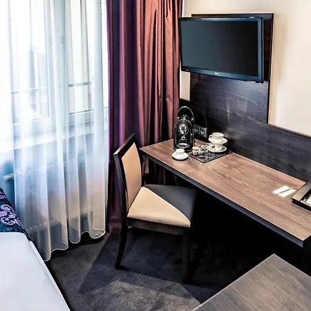 Mercure Frankfurt Messe 4* Frankfurt nad Mohanem