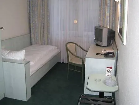 Hotel Mercure Frankfurt Messe 4*