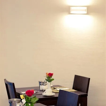 Mercure Frankfurt Messe Hotel 4*